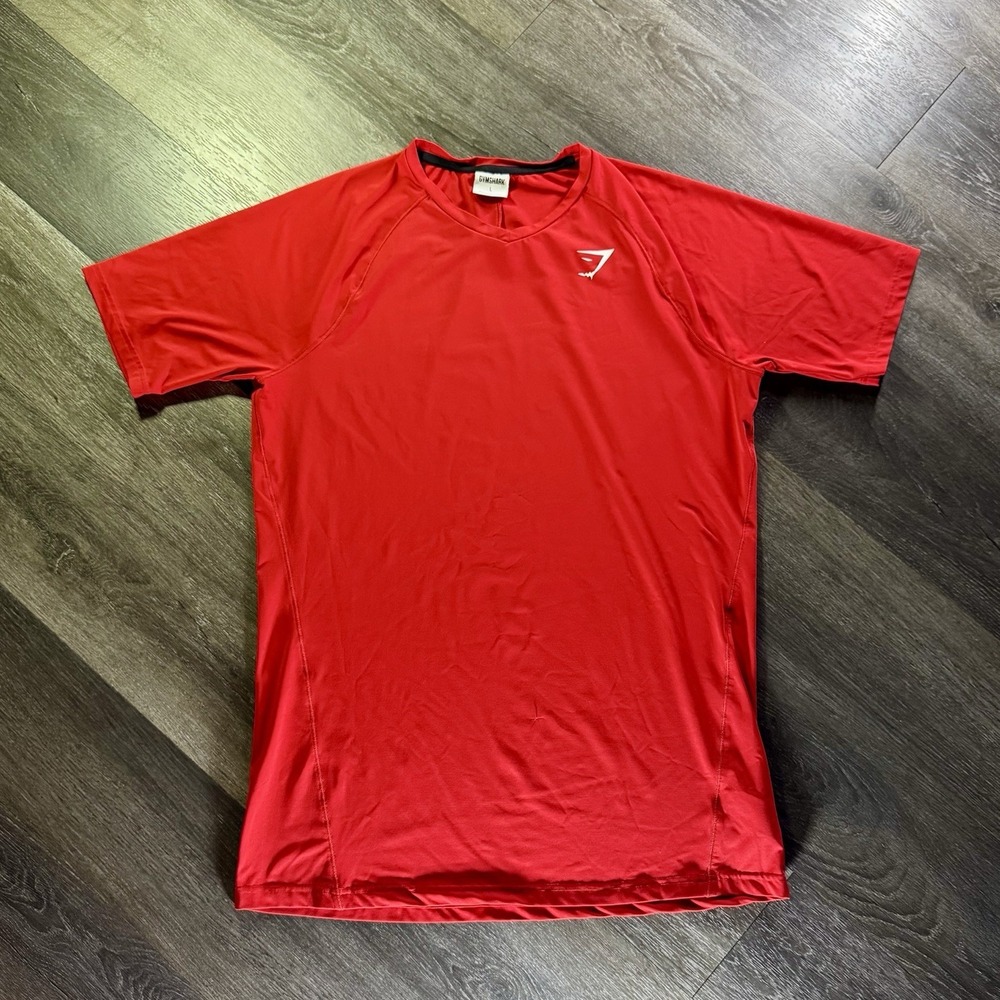 Gymshark‎ Red Veer V Neck Short Sleeve T Shirt Size L
